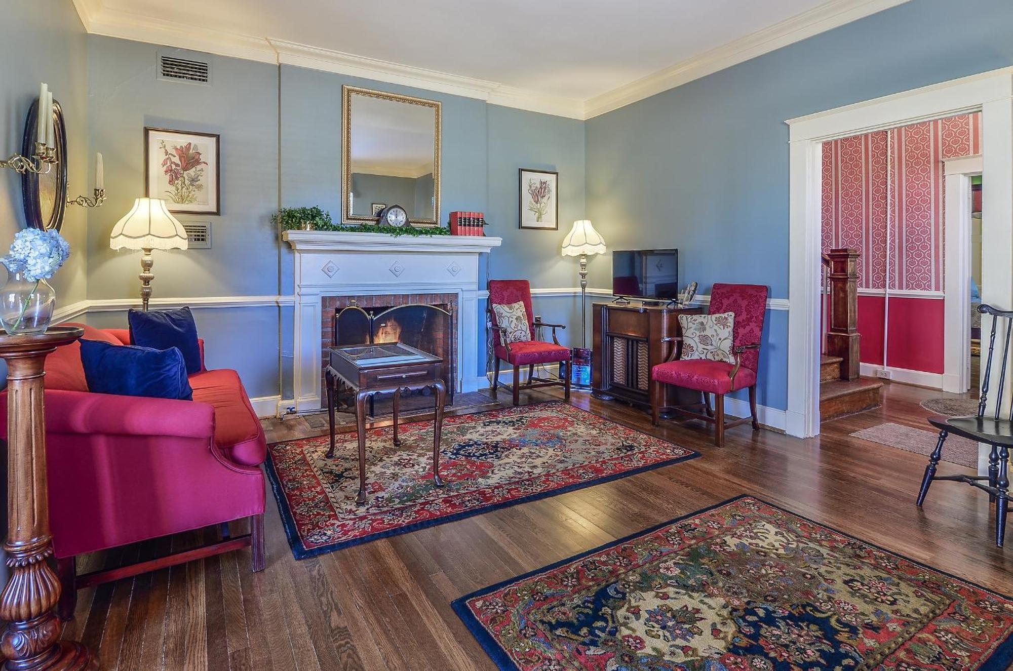 Cedars Of Williamsburg Bed & Breakfast Exterior photo
